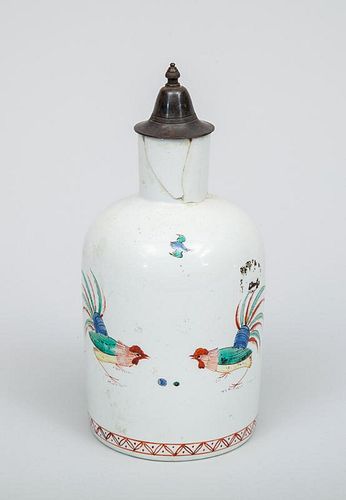 Chantilly Porcelain Tea Caddy, in the Kakiemon Pattern