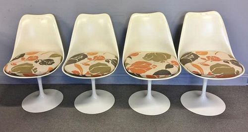Midcentury Set of 4 Saarinen; Knoll Tulip Chairs.
