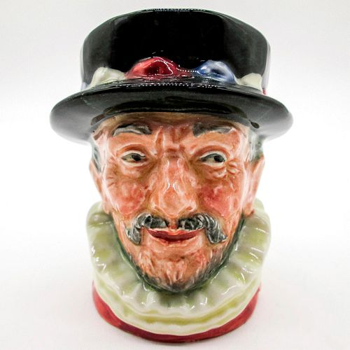 Beefeater GR D6233 - Small - Royal Doulton Character Jug
