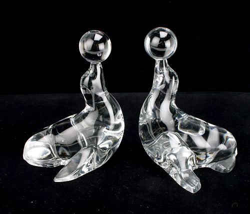 PAIR GLASS SEAL WITH BALL PAPERWEIGHTS BOOKENDS