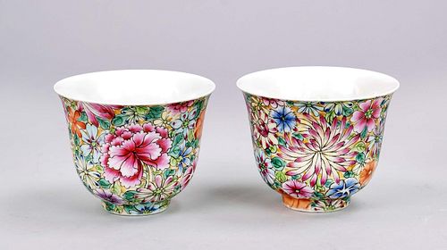 Pair of mille-fleurs, China, 19th/2