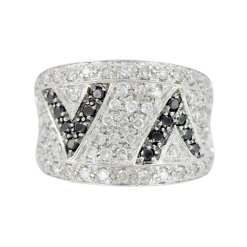 Stunning 14K Black and White Diamond Ring
