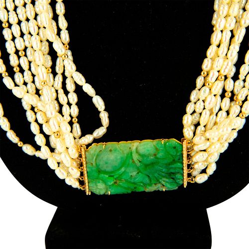 Vintage 18K Gold Freshwater Pearls and Carved Jade Necklace