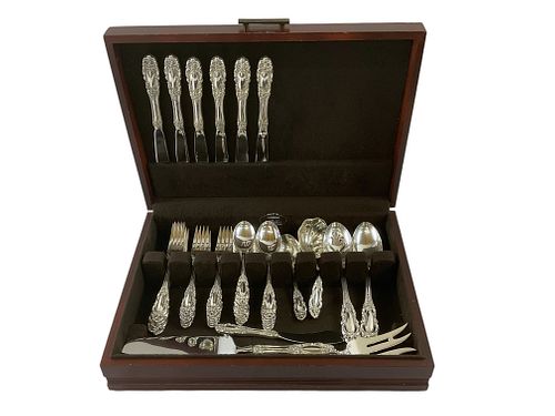 Towle Sterling Silver Flatware Set "Grand Duchess" 51 pieces, No Monograms, Comes in Lined Wooden Chest