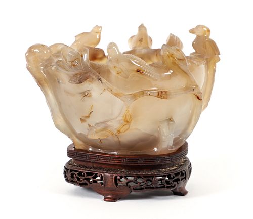 Chinese Carved Agate Brush Wash with carved rim Figures, 19th Century