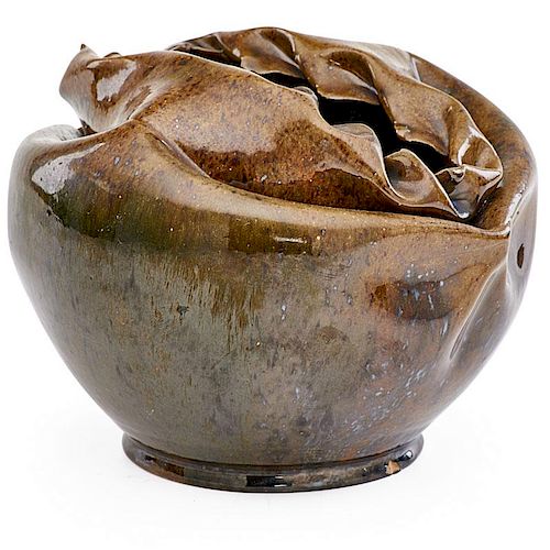 GEORGE OHR Fine large vase with ruffled rim