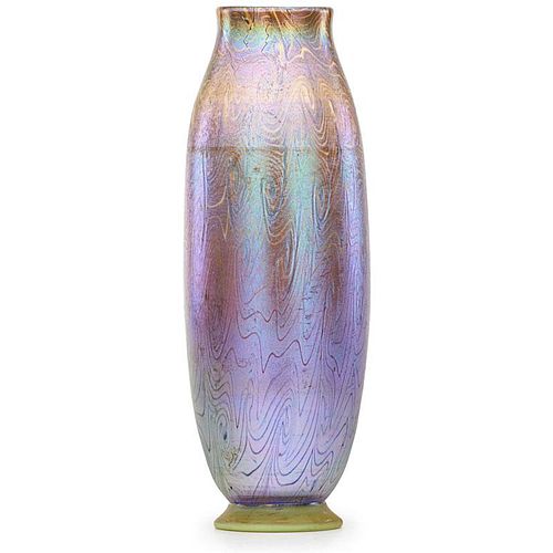 TIFFANY STUDIOS Tall Favrile glass vase
