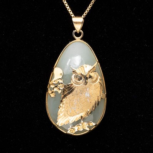 10K Gold and Green Stone Owl Decorated Pendant