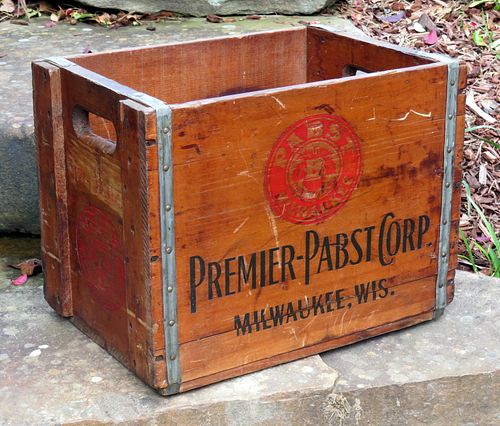 1933 Premier-Pabst Corp. 12 24oz Bottle  Wooden Crate 