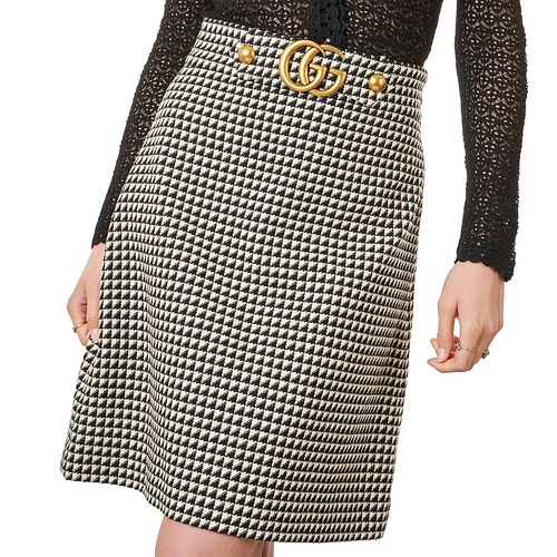 GUCCI HOUNDSTOOTH MARMONT SKIRT Condition grade A-. 70cm waist, 55cm length.Â Black and white ho...