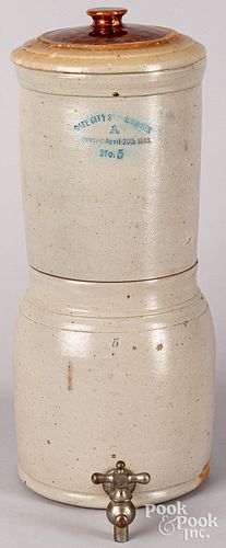 New York stoneware water filter, 19th c.