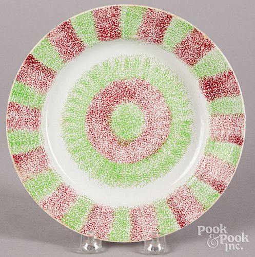Red and green rainbow spatter plate