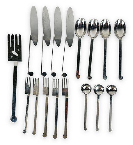 (17pc) XUM by Bissell & Wilhite Stainless Steel