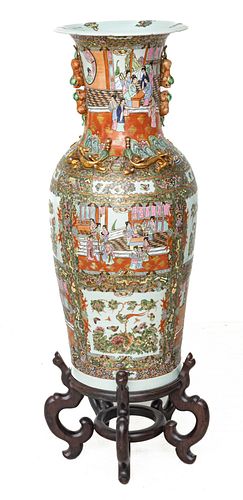 Chinese Rose Medallion Large Vase Ca. 19th.c., H 44'' Dia. 18''