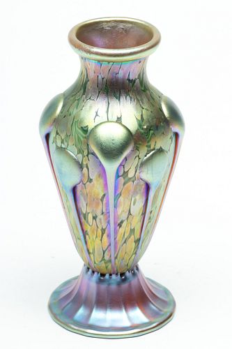 Quezel Art Glass Panel Vase Ca. 1920, H 7''