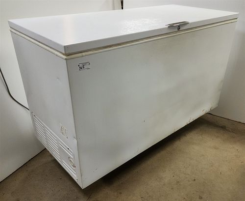 GIBSON HEAVY DUTY COMMERCIAL CHEST FREEZER 34 1/2"H X 61"W X 27 1/2"D