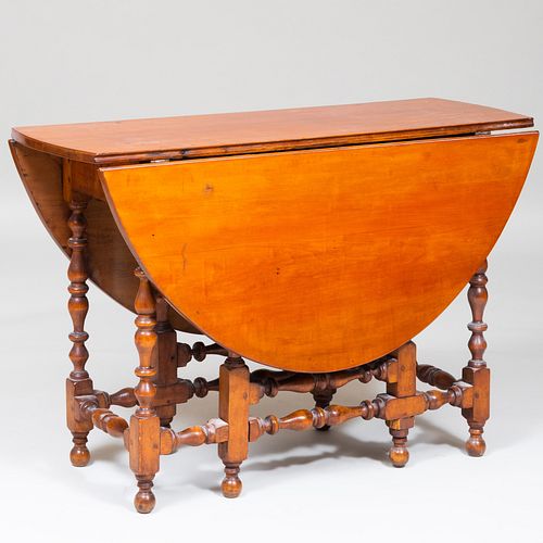 William and Mary Maple Drop-Leaf Gate-Leg Table, Massachusetts 