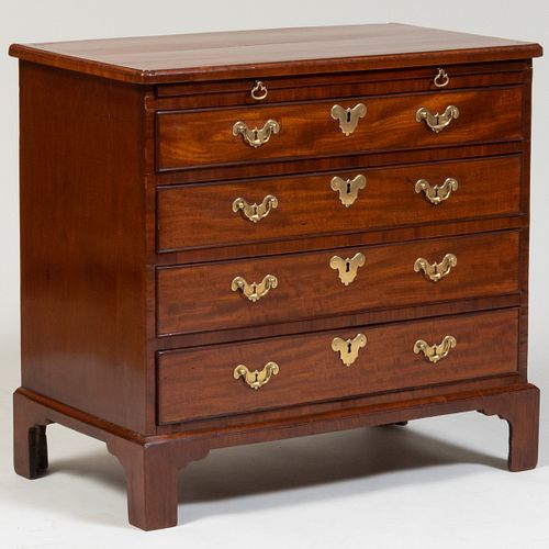 George III Mahogany Bachelor's Chest of Drawers