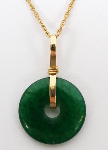 CHINESE JADE AND 14KT YELLOW GOLD NECKLACE