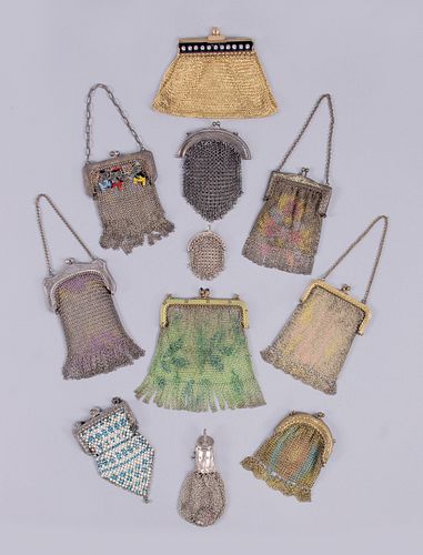 LOT OF CHAIN & ENAMEL MAIL BAGS, USA & GERMANY, 1920s-1940s