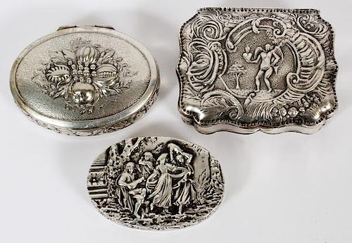 GROUP OF SILVER AND BASE METAL POCKET ACCESSORIES