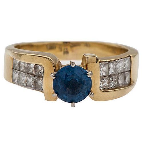Diamond and Sapphire Ring in 18 Karat 