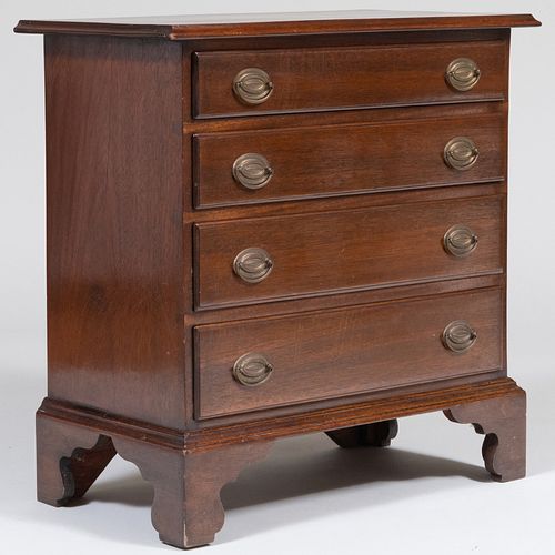George III Style Mahogany Small Bachelor's Chest, Modern