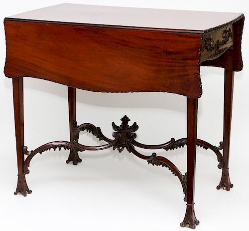 CHIPPENDALE STYLE MAHOGANY DROP LEAF TABLE