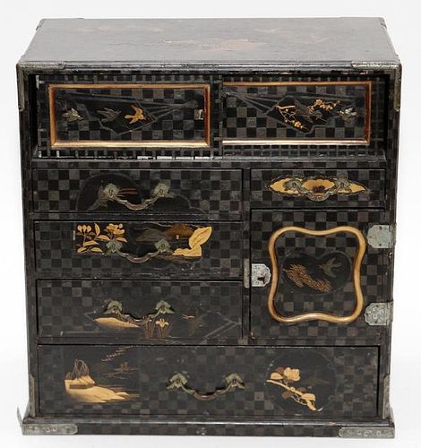 CHINOISERIE LACQUERED JEWELRY CHEST EARLY 20TH C.