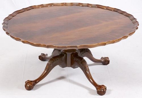 HENREDON CHIPPENDALE STYLE MAHOGANY COFFEE TABLE