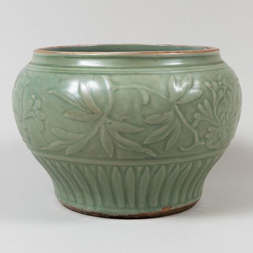 Chinese Celadon Glazed Pottery Jar