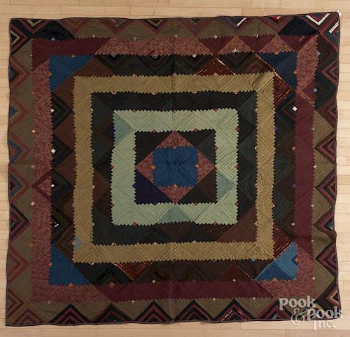 Log cabin concentric squares quilt, late 19th c., 83'' x 84''.