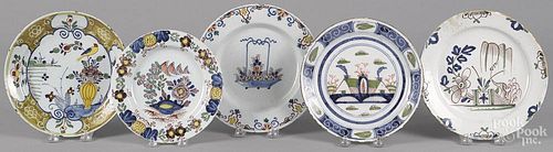 Five Delft polychrome plates, 18th c., 7 3/4'' - 9'' dia.
