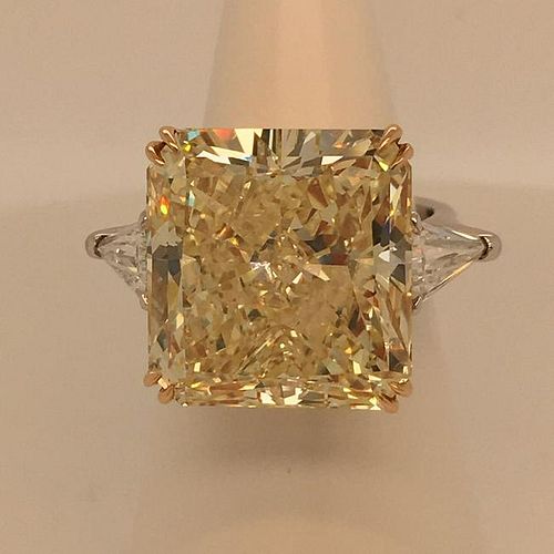 25.51 ct. GIA Fancy Yellow Diamond Ring 18k