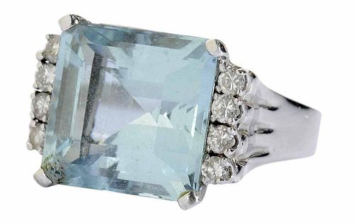 14kt. Aquamarine and Diamond Ring