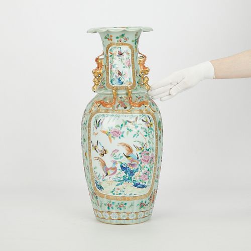 Large Chinese Rose Medallion Porcelain Vase
