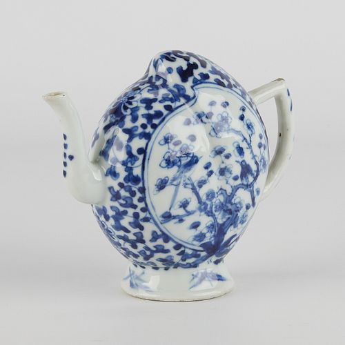 Chinese Porcelain Cadogan Peach Teapot