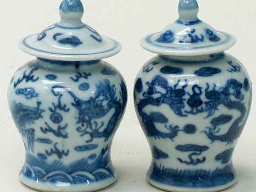 Chinese Blue and White Porcelin Miniature Jars, Chenghua Mark.