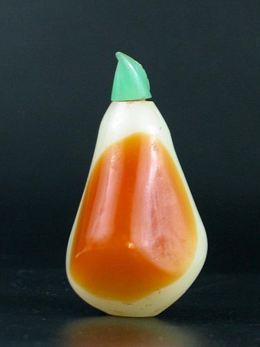 Chinese Glass Mimicking Jade Snuff Bottle