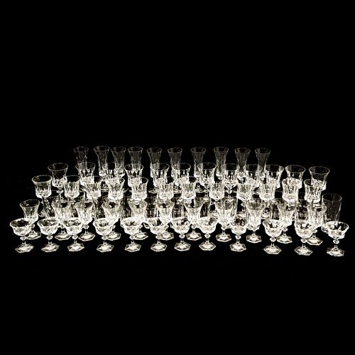 JUEGO DE COPAS ALEMANIA, SIGLO XX De la marca VILLEROY & BOCH Elaboradas en cristal transparente Consta de 6 tamaños diferen...