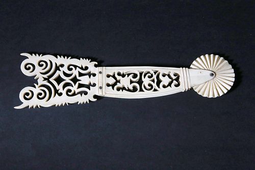 Exceptional Fine and Large Whaleman Made Pierced Pie Crimper, mid 19th Century
