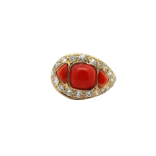 18k Gold Ring with Corals and Diamonds