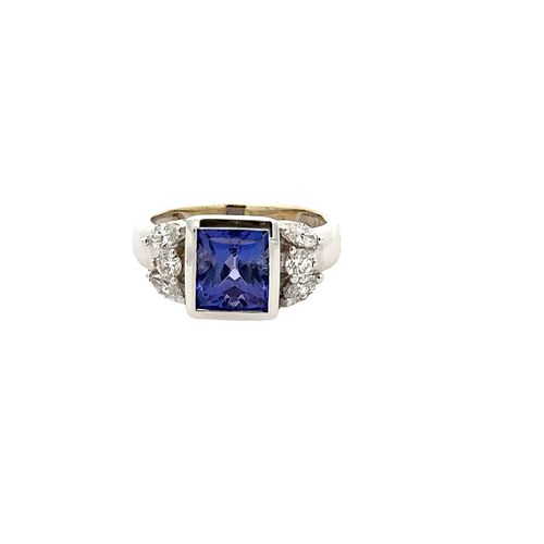 Tanzanite & Diamonds 18k white Gold Ring