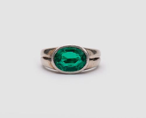 14K White Gold and Emerald Ring