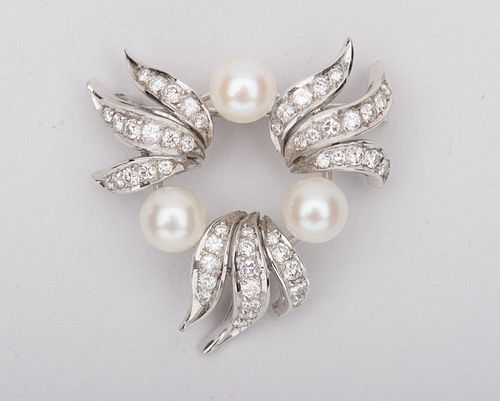 18K White Gold, Pearl, and Diamond Brooch
