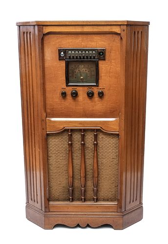 Stromberg Carlson 340-V Radio