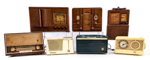 Tabletop and Portable Radios For Repair or Parts