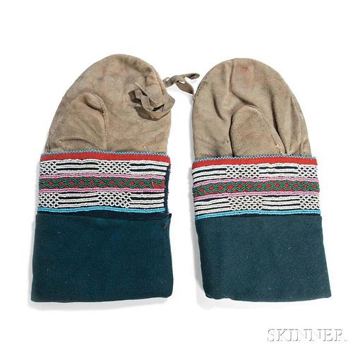 Ojibwa Beaded Cloth and Hide Mittens