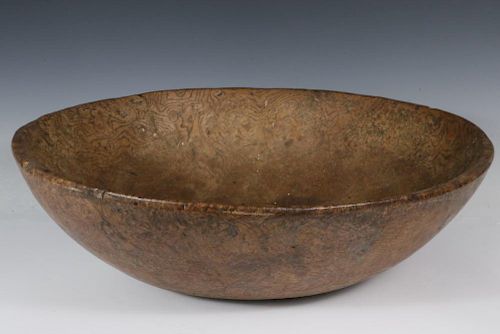 COLONIAL WOODEN BOWL