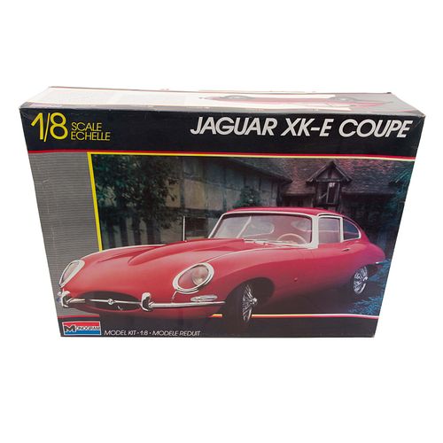 Monogram Jaguar XK-E Coupe Kit